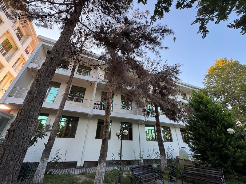 Sanatoriyanın həyəti